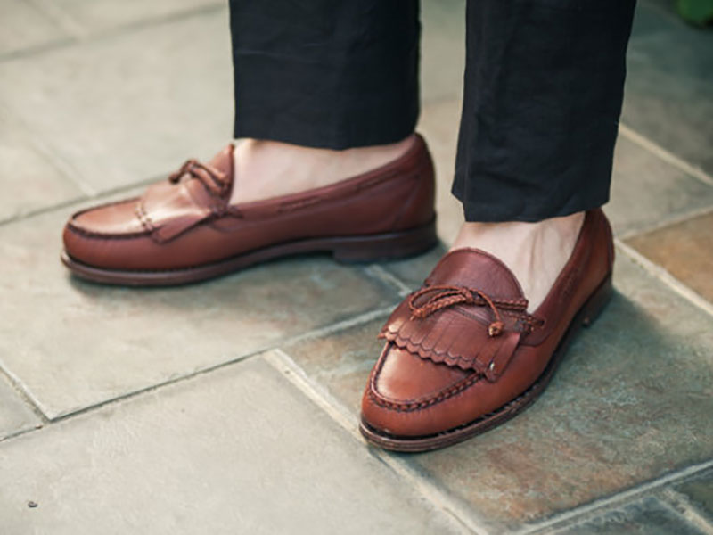 Phân biệt Moccasin và giày Loafer: bộ đôi giày lười dễ gây nhầm lẫn nhất